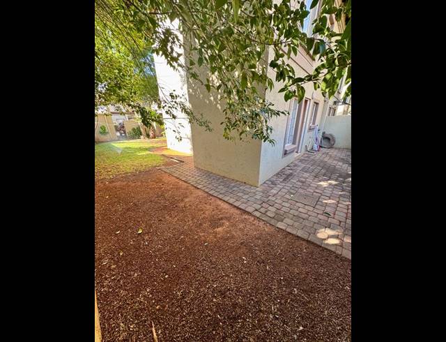 2 BEDROOM TOWNHOUSE FOR SALE IN ANNLIN